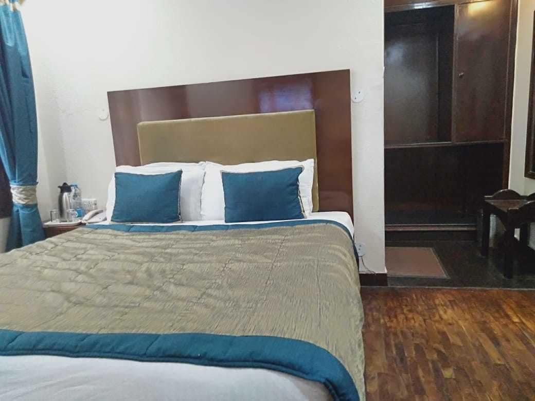 Ashiana Clarks Inn Shimla Exterior foto