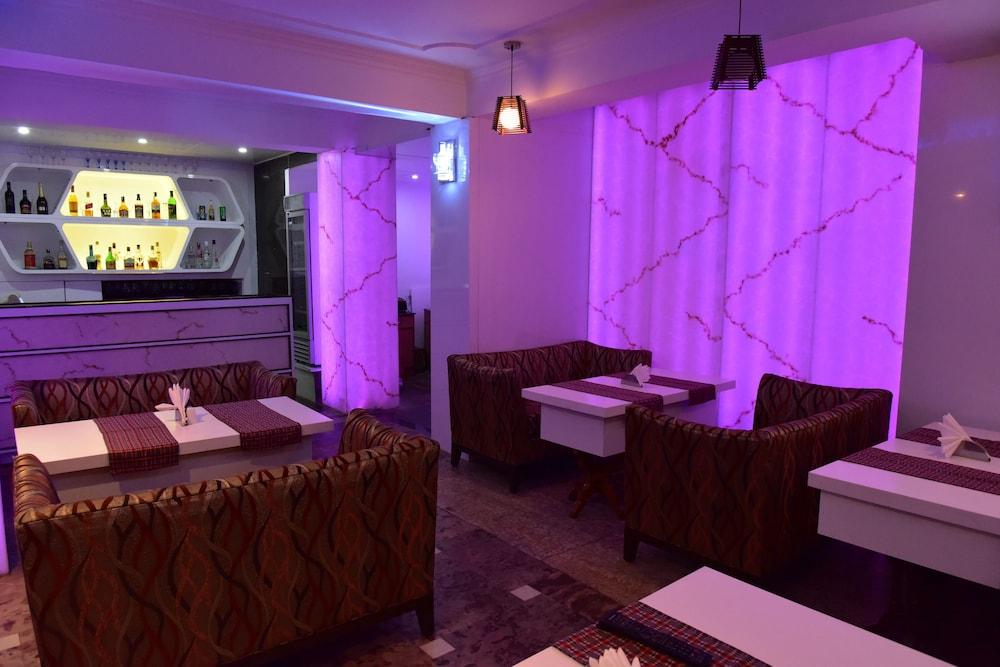 Ashiana Clarks Inn Shimla Exterior foto