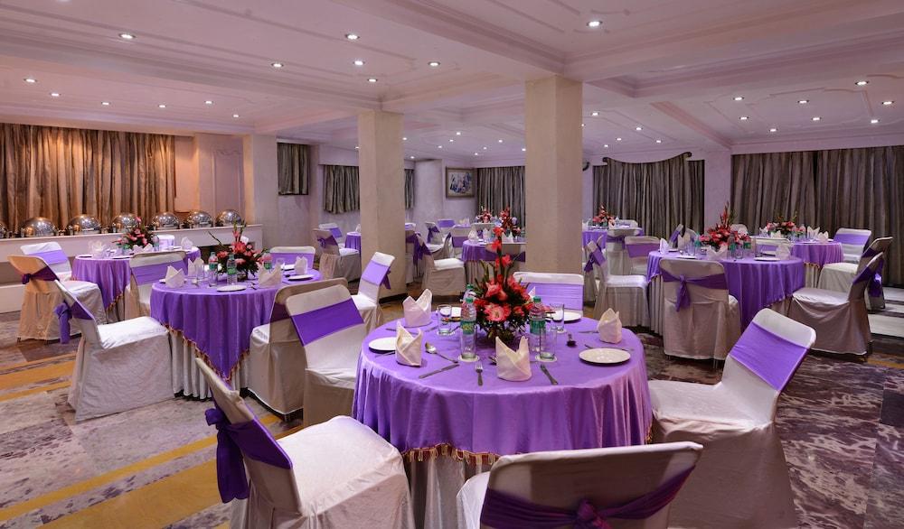 Ashiana Clarks Inn Shimla Exterior foto